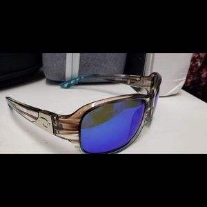 WOMEN’S COSTA SUNGLASSES